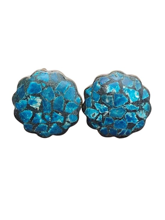 Handmade Jewelry - Vtg Inlay Turquoise Mosaic Brass Screw Back Earrings Round Scalloped Edges 7/8"